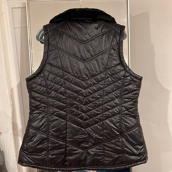 Michael Kors Puffer vest black size Large - Picture 6 of 6